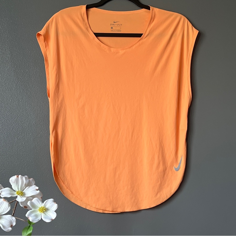 Nike City Sleek T-shirt (S)
